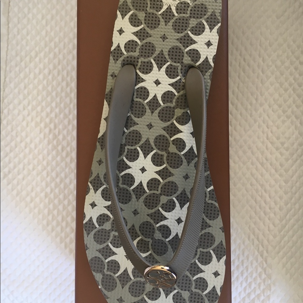 NWT COACH Alessa Signature Rubber Flip Flops